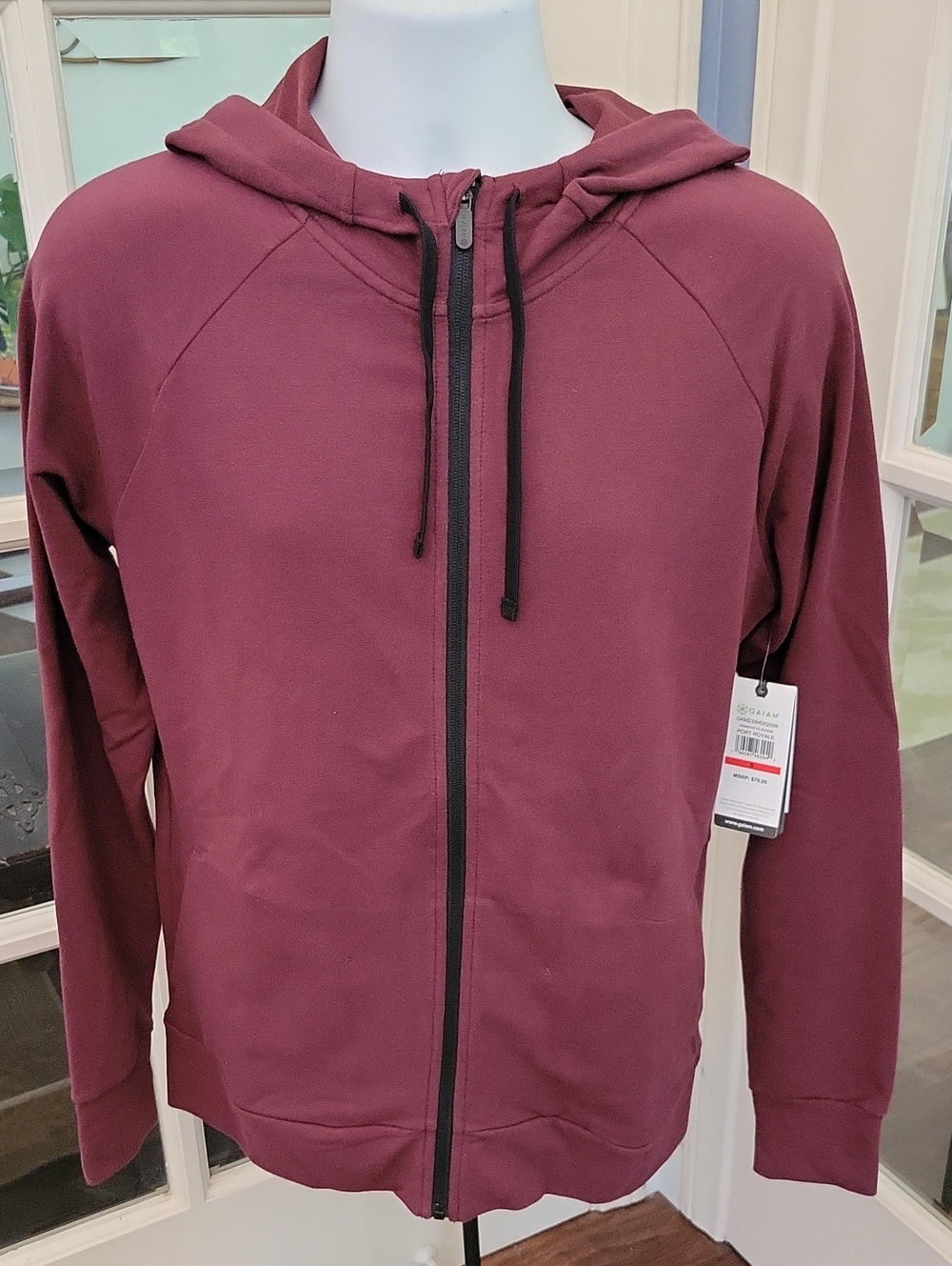 NWT -- GAIAM Men's Fitness Slim Fit Zipper Hoodie Burgundy | Size: S
